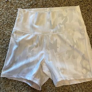 Buffbunny shorts, Size small. Like new!